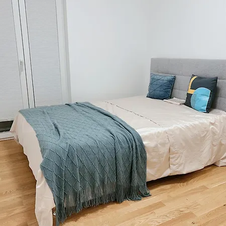 Moden In With Free Parking Apartment Cologne